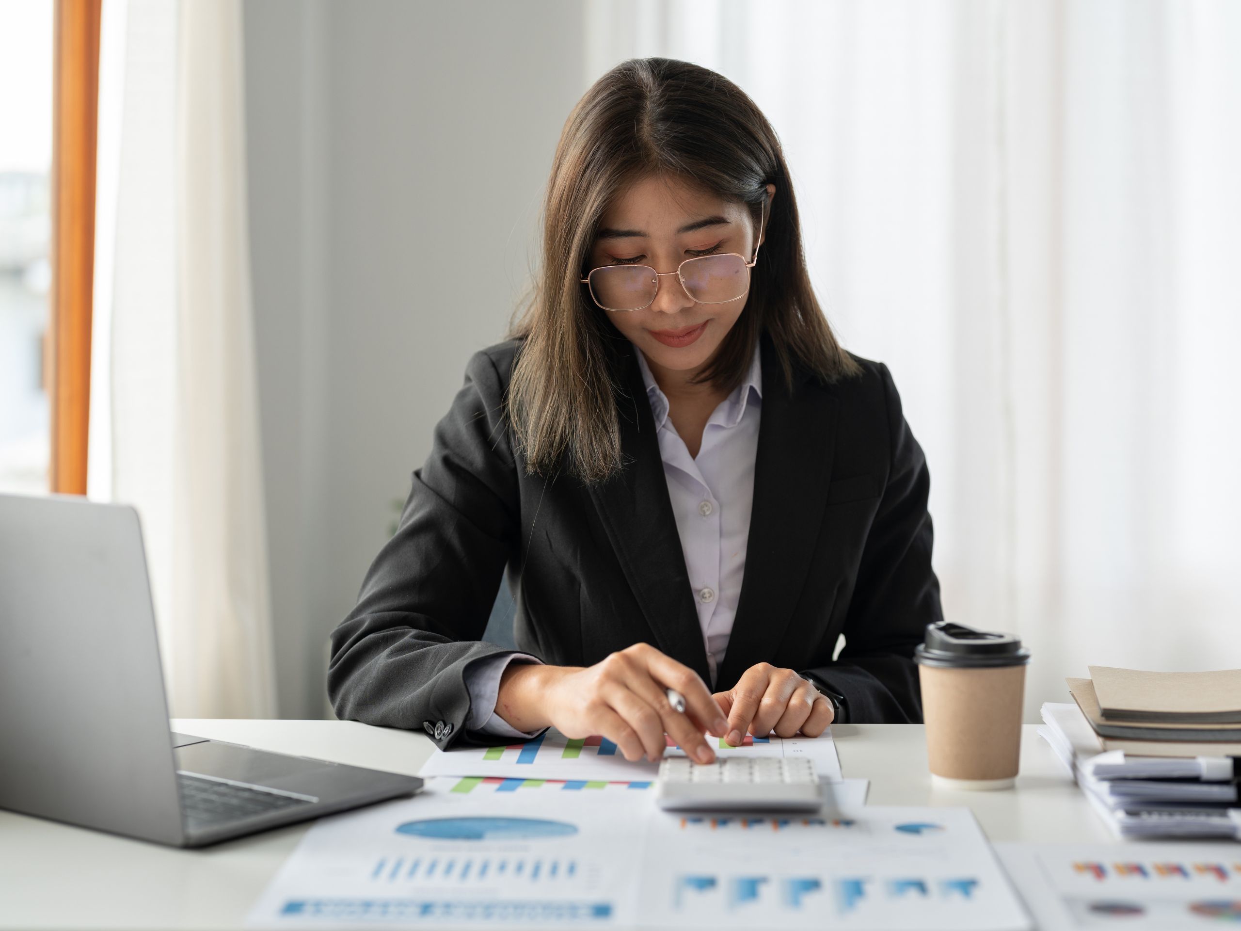 Bookkeeping Virtual Assistants vs. Accountants