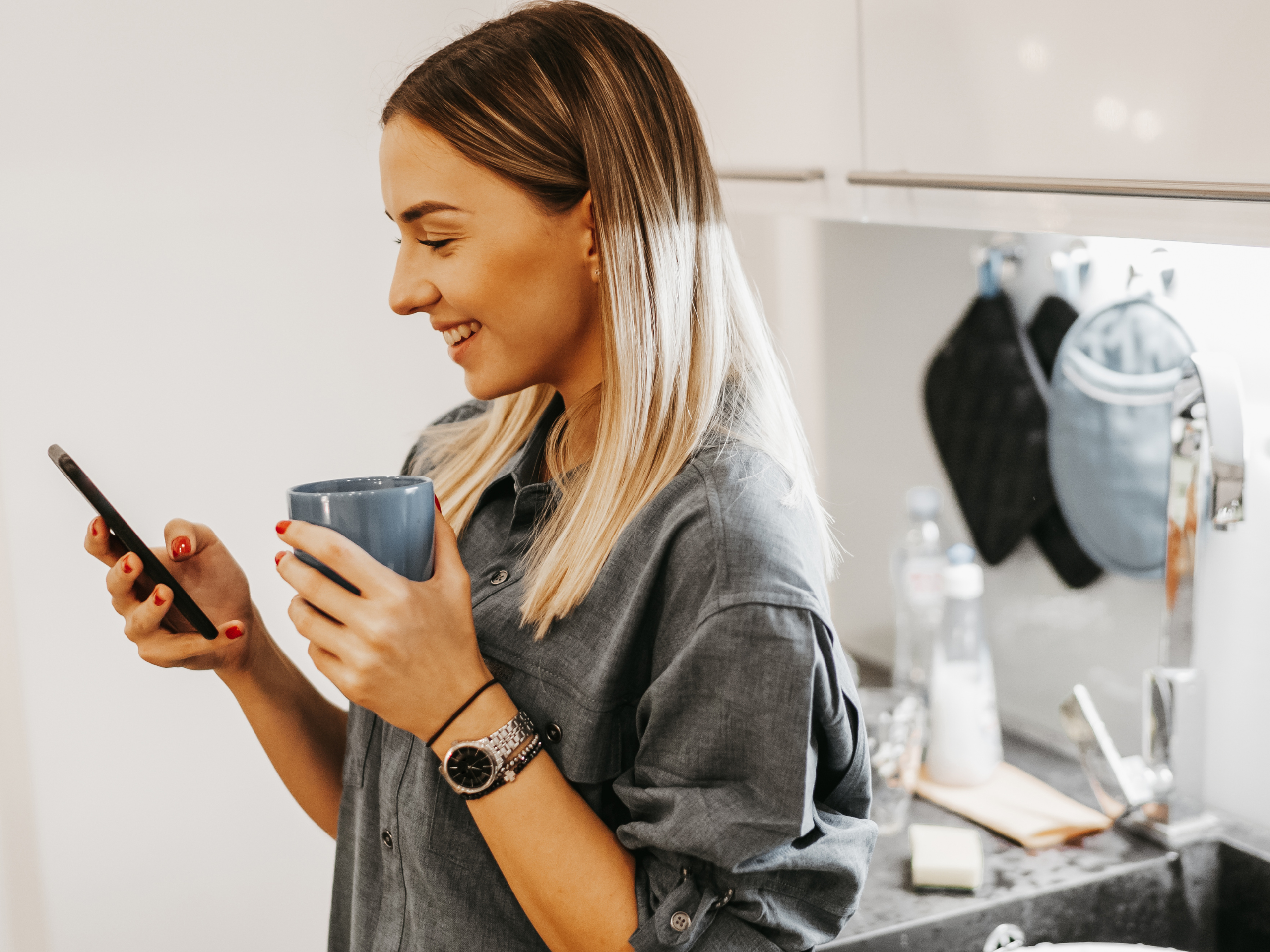 Social Media Virtual Assistant vs. Marketing Freelancer